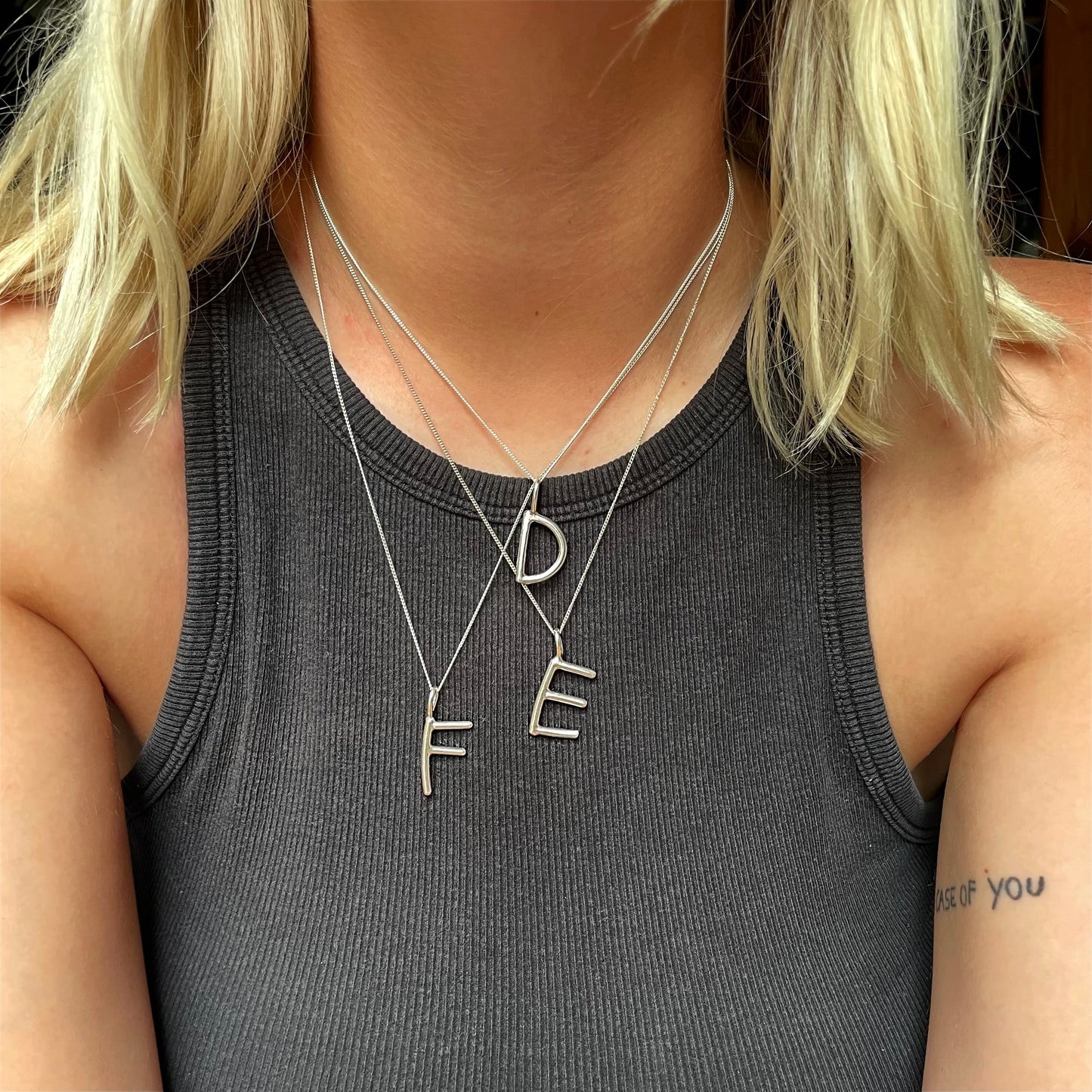 initial pendant • mto