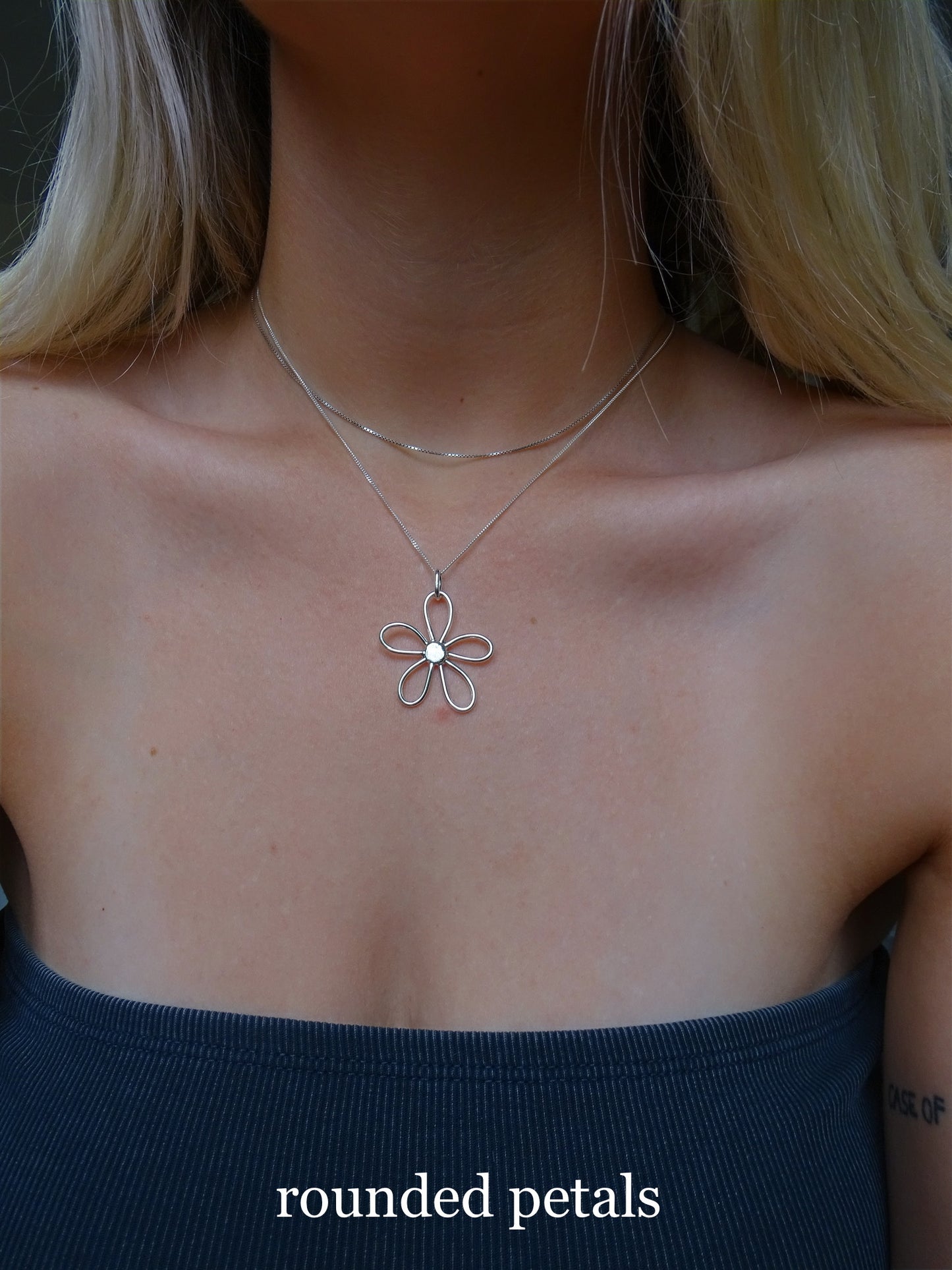 fleur pendant • mto