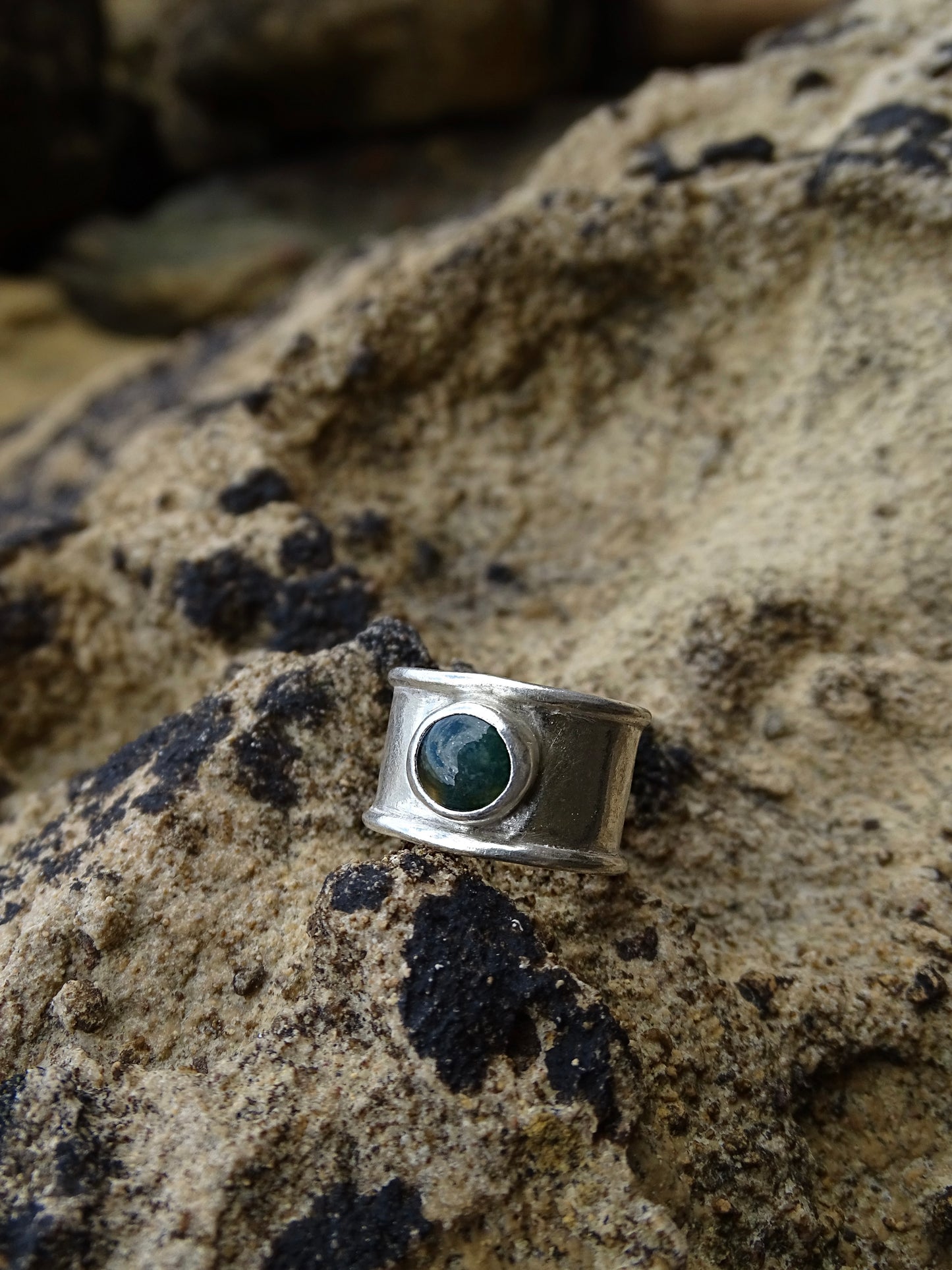 moss agate thick band ring • size O