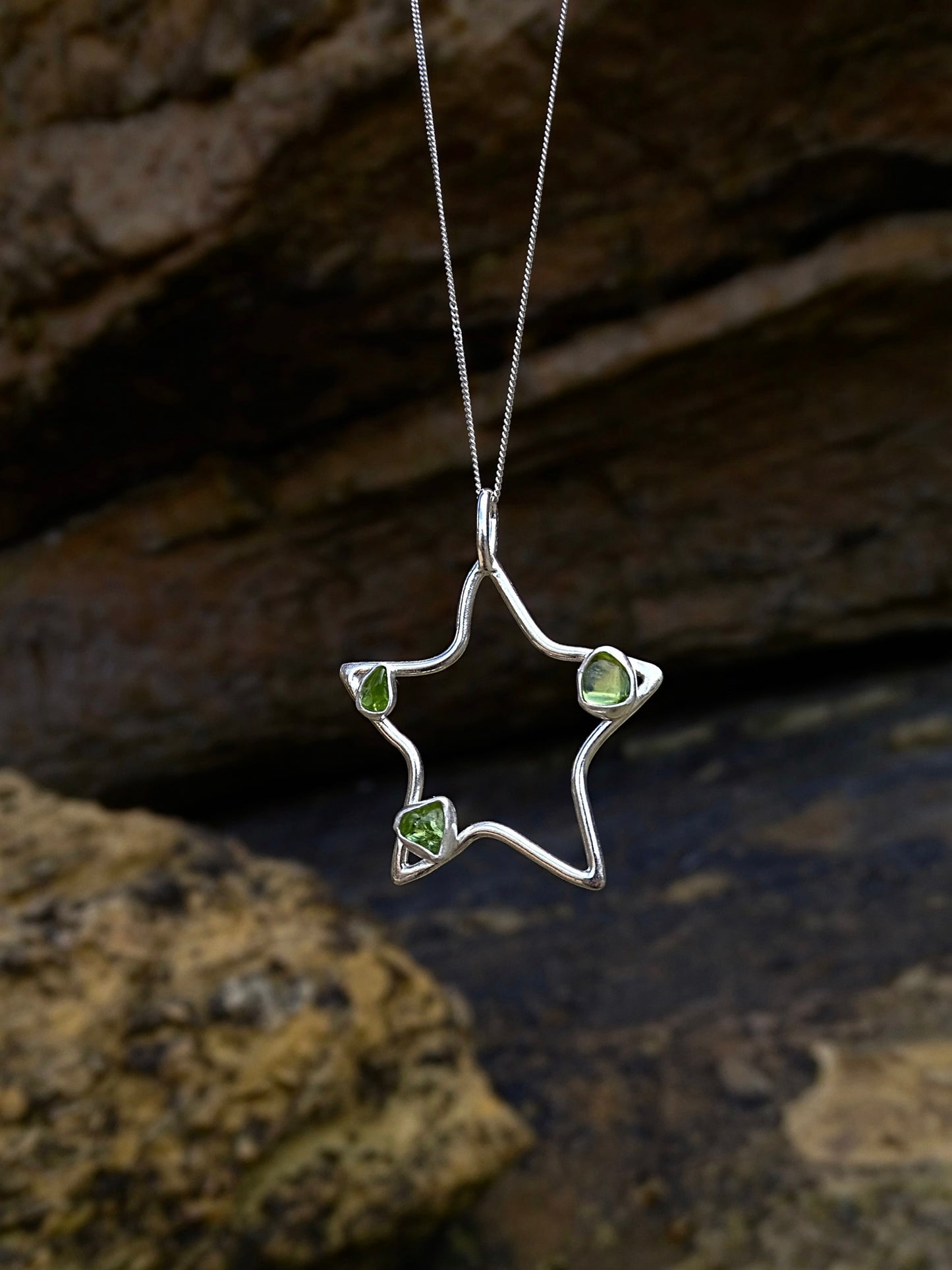 peridot bubble star pendant