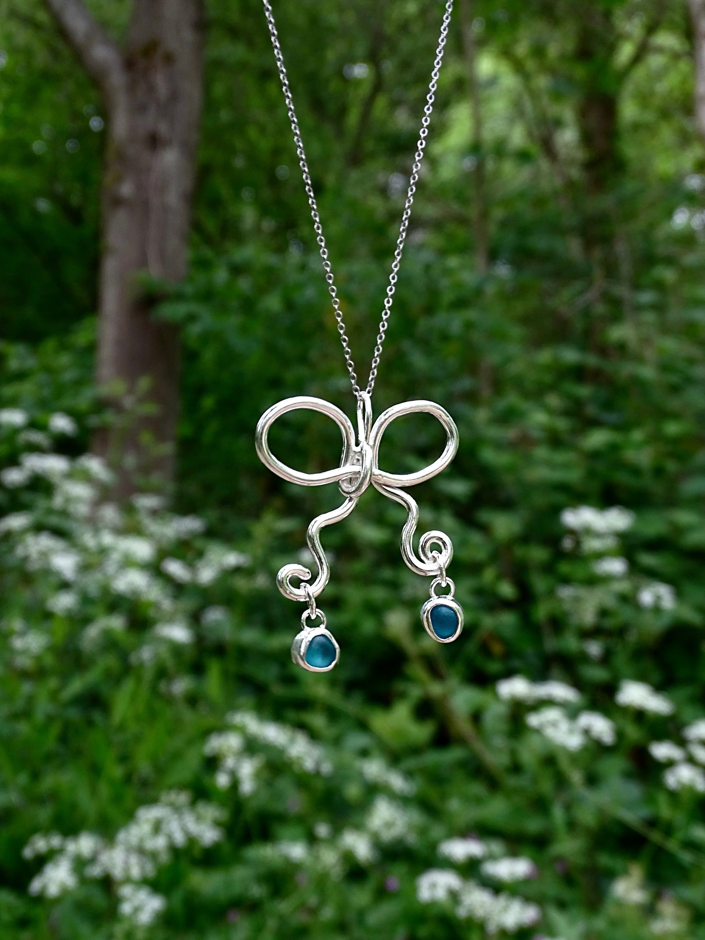 bow pendant