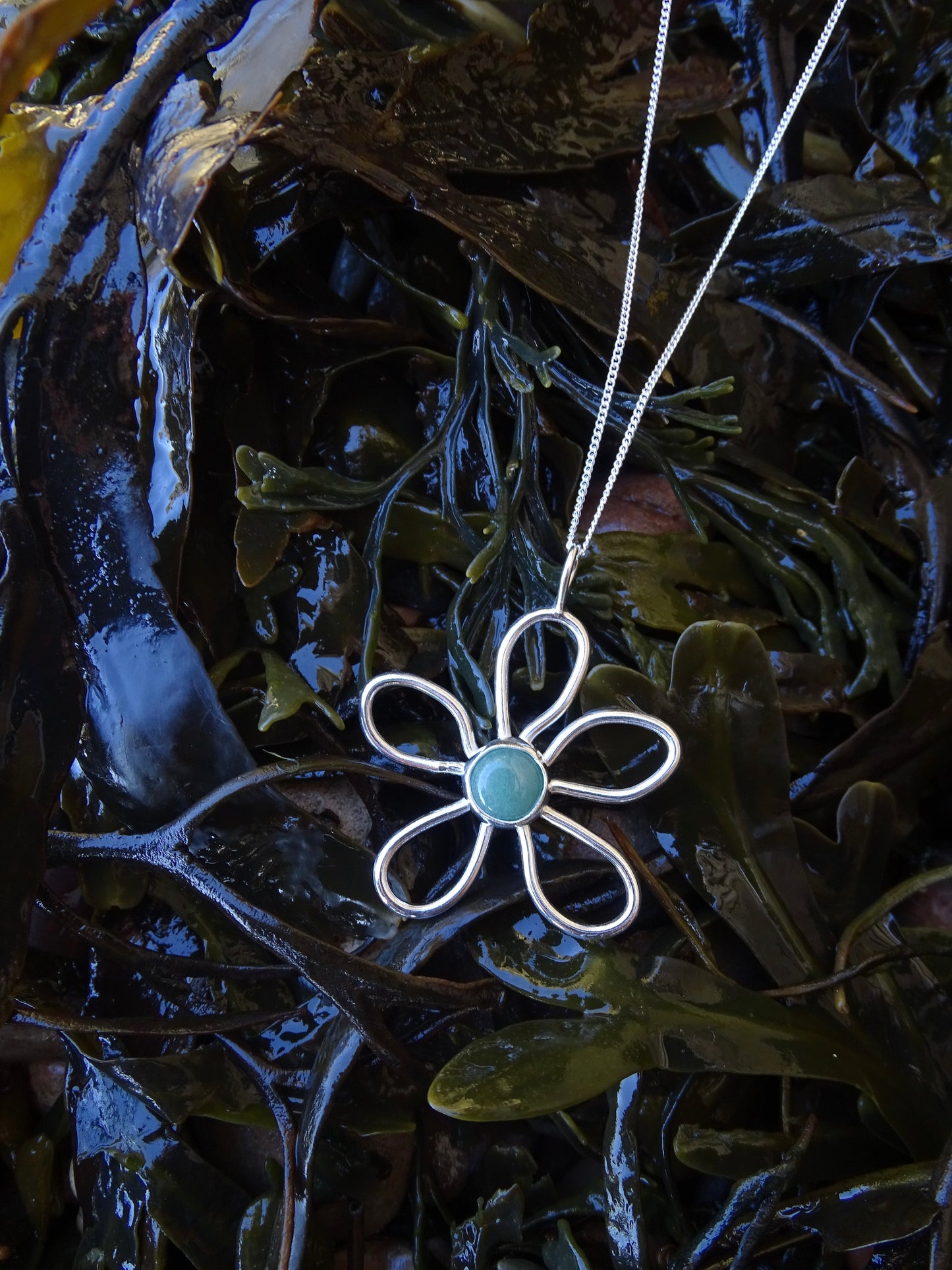 fleur pendants • gemstone • mto