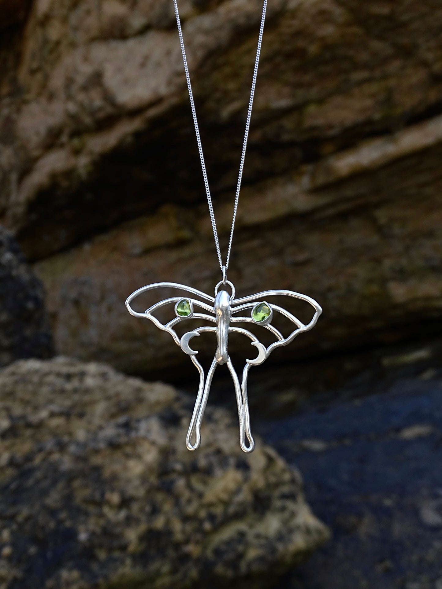 luna pendant