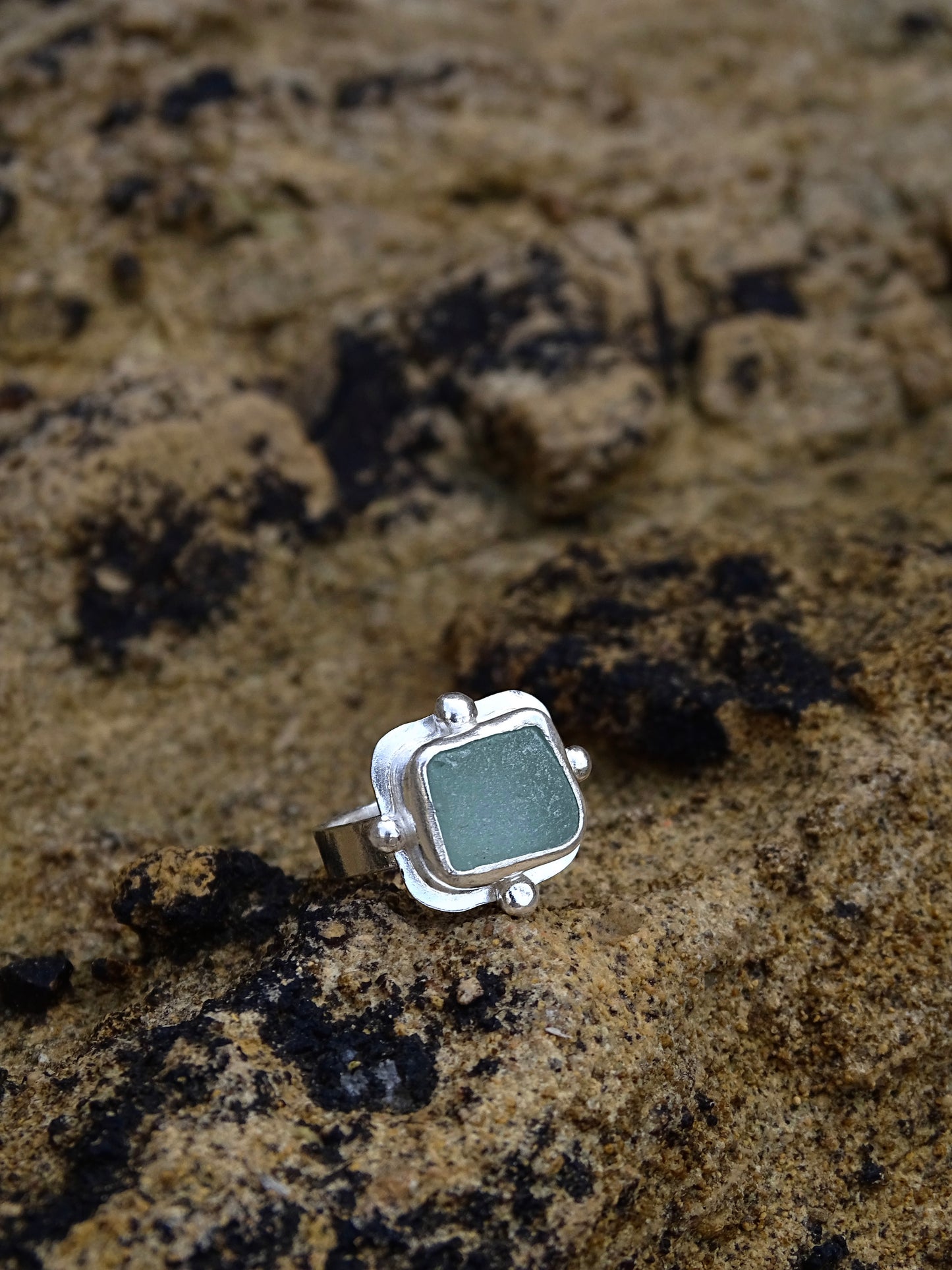 square seaglass ring • size M