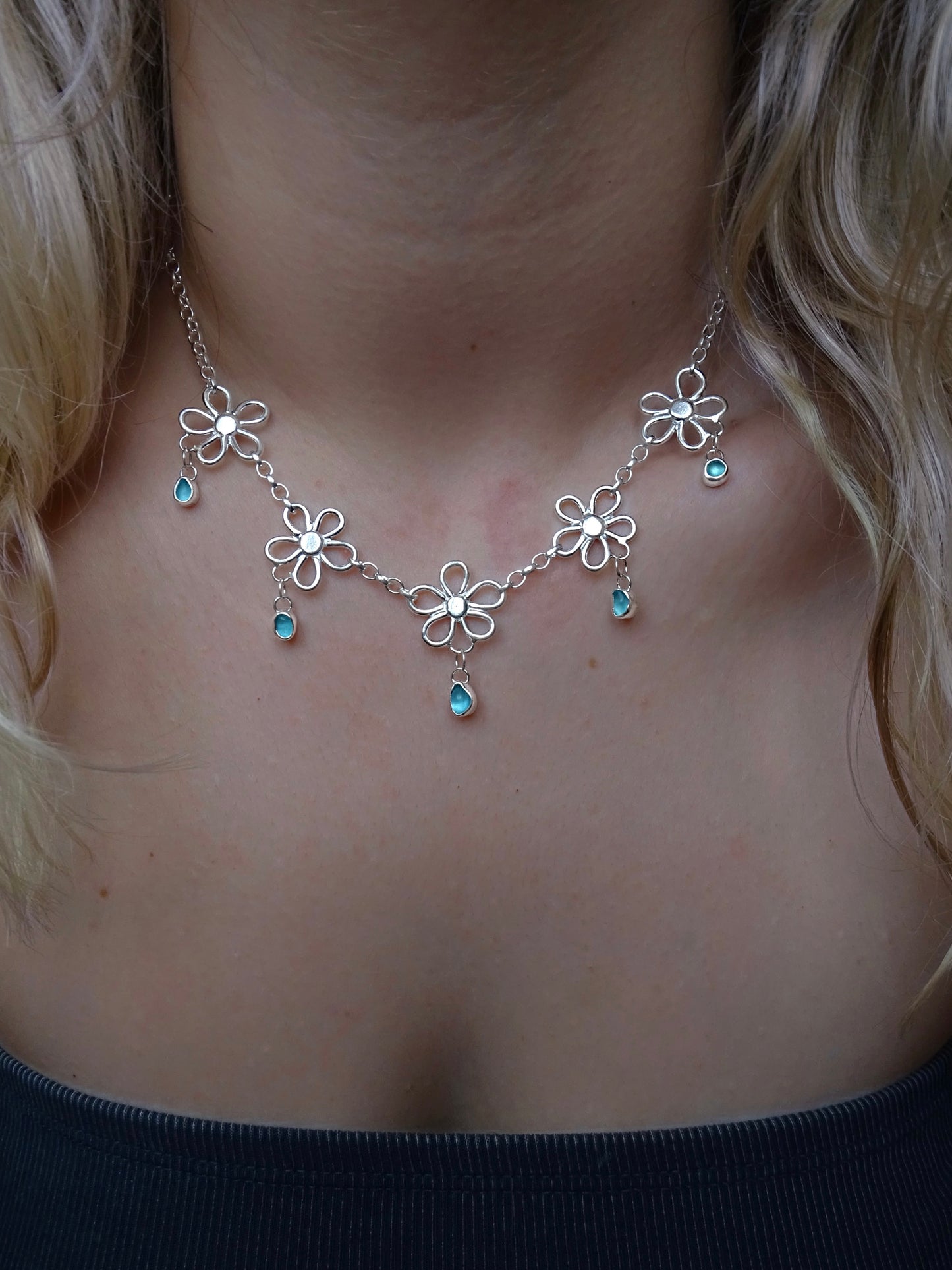 daisy chain • blue seaglass