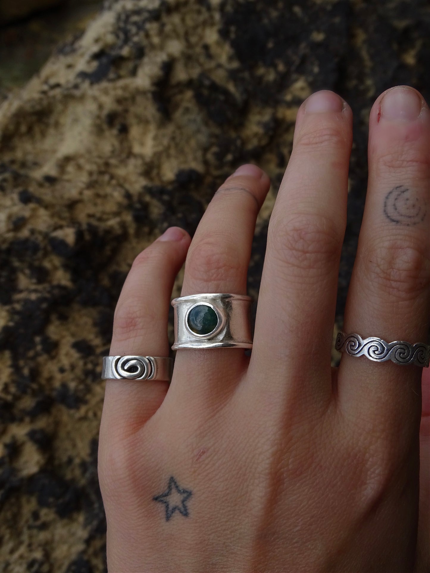 moss agate thick band ring • size O