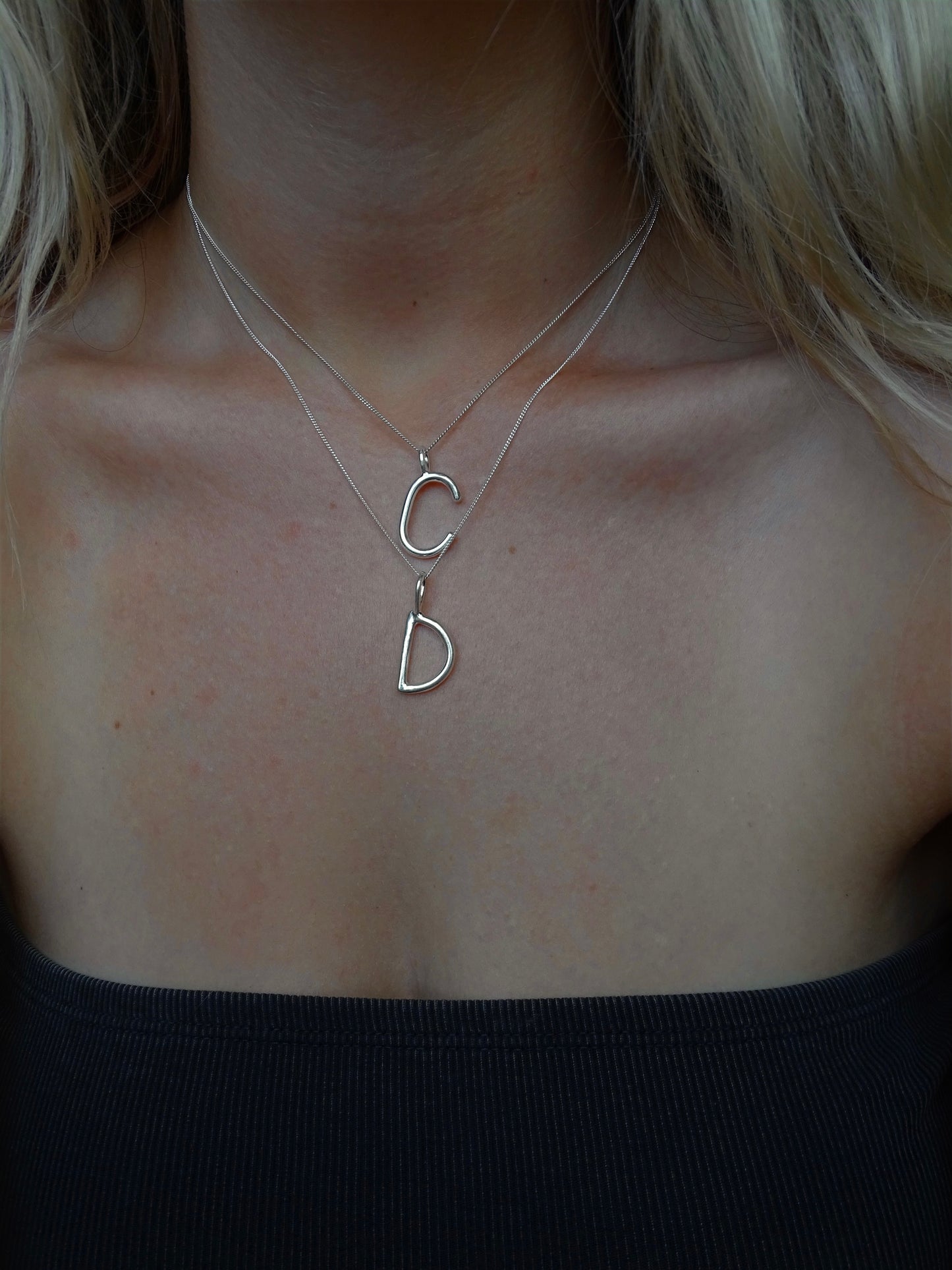 initial pendant • mto